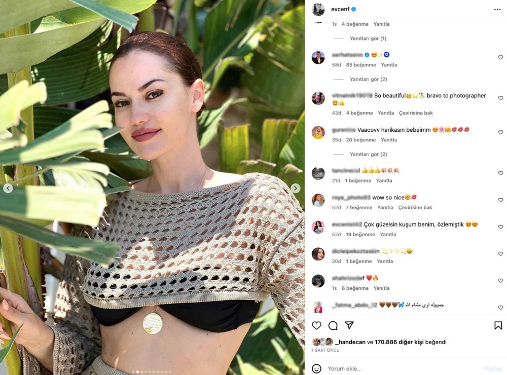 fahriye evcen in bikinili yaz paylasimi gundem oldu